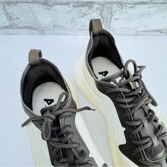 APL Women Streamline Sneakers Sz 6 Ivory Athleisure Athletic Running Gym Active - Picture 6 of 10